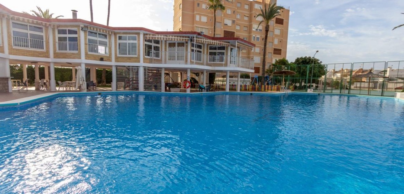 Sale - Villa -
Torrevieja - Aguas nuevas 1