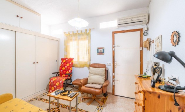 Sale - Terraced house -
Torrevieja - Los Frutales