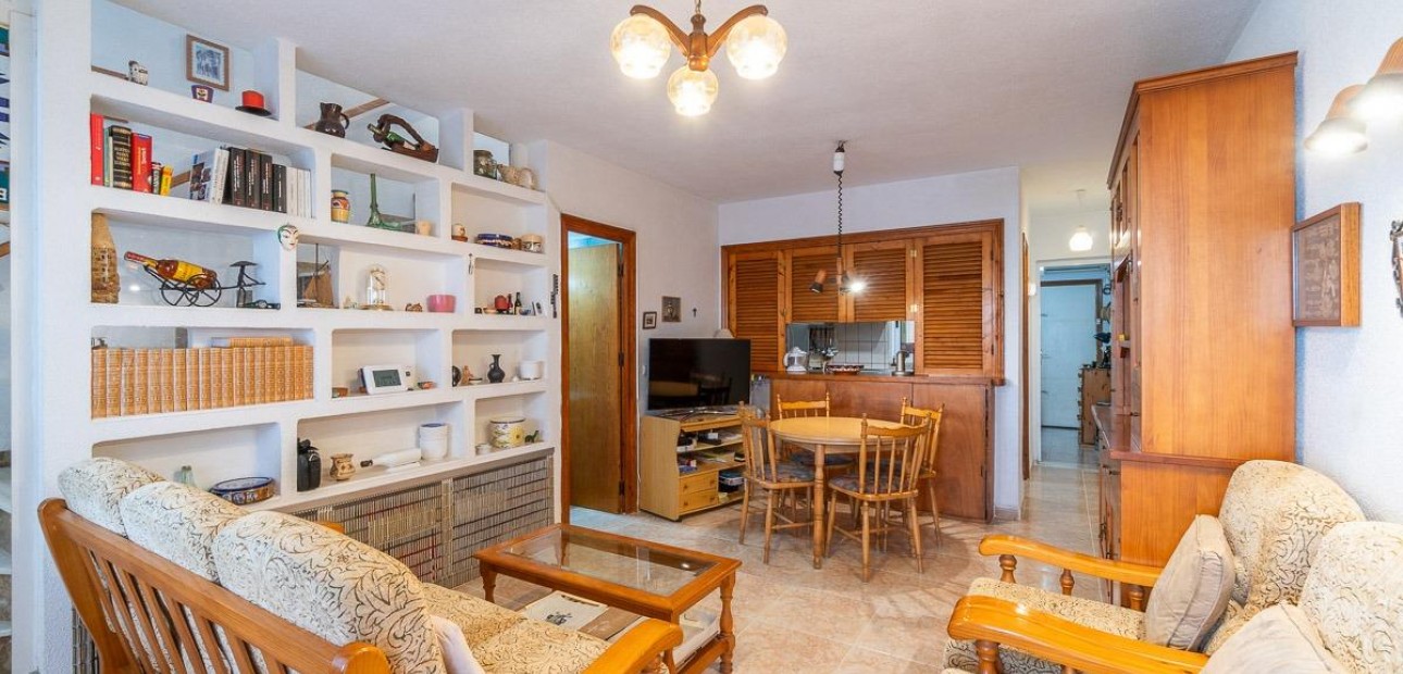 Sale - Terraced house -
Torrevieja - Los Frutales