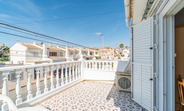 Sale - Terraced house -
Torrevieja - Los Frutales