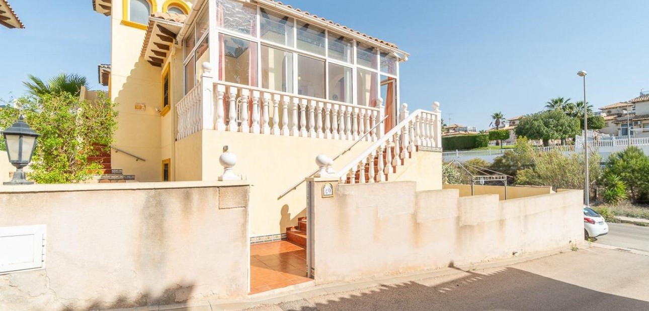 Venta - Villa -
Orihuela Costa - La Zenia