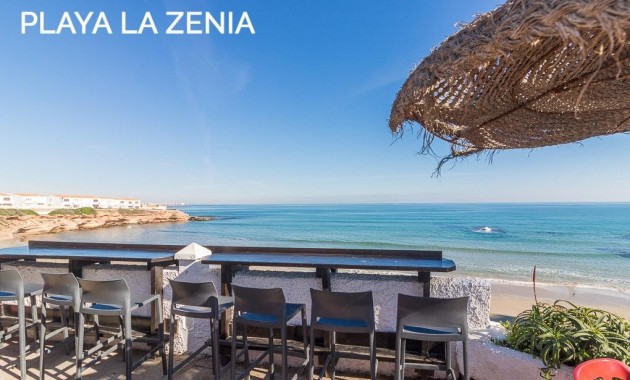 Venta - Villa -
Orihuela Costa - La Zenia