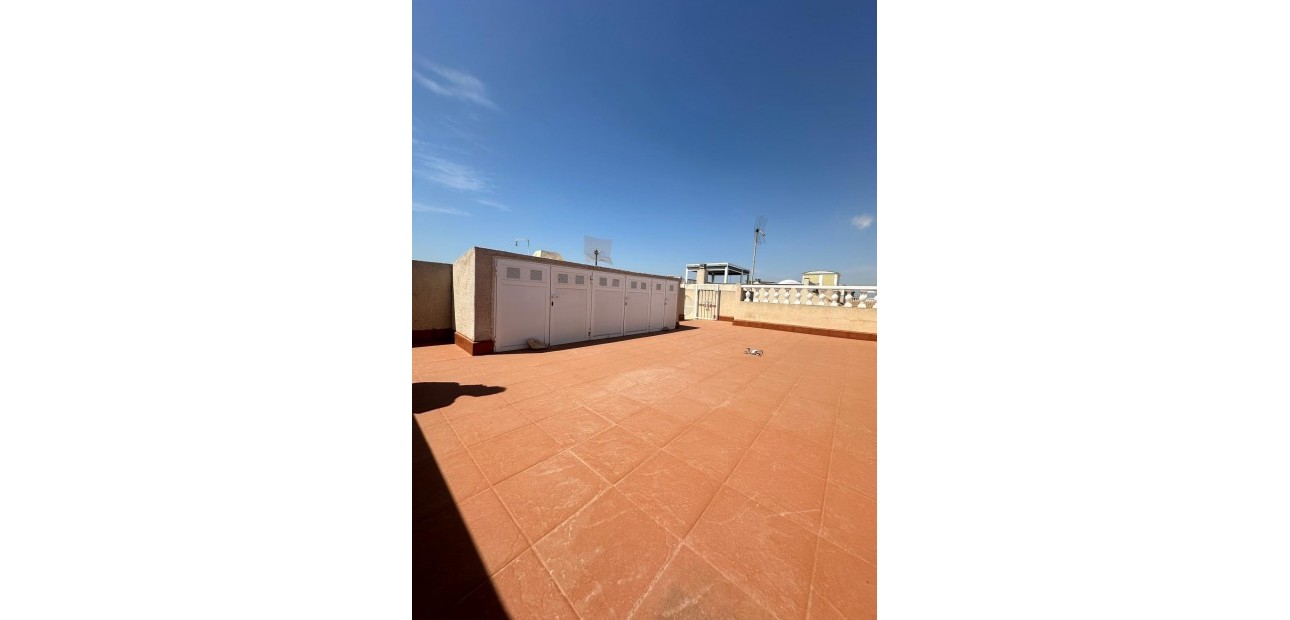 Herverkoop - Bungalow -
Torrevieja - Sector 25