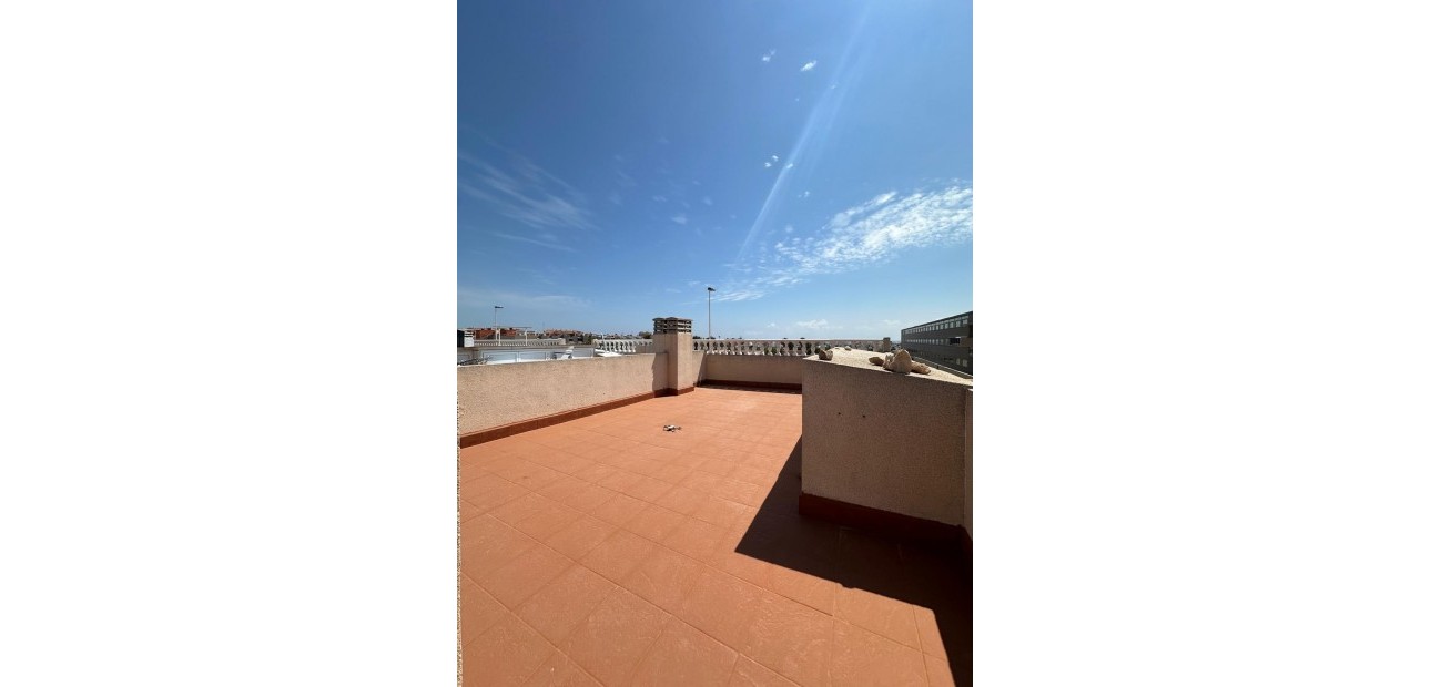 Sale - Bungalow -
Torrevieja - Sector 25