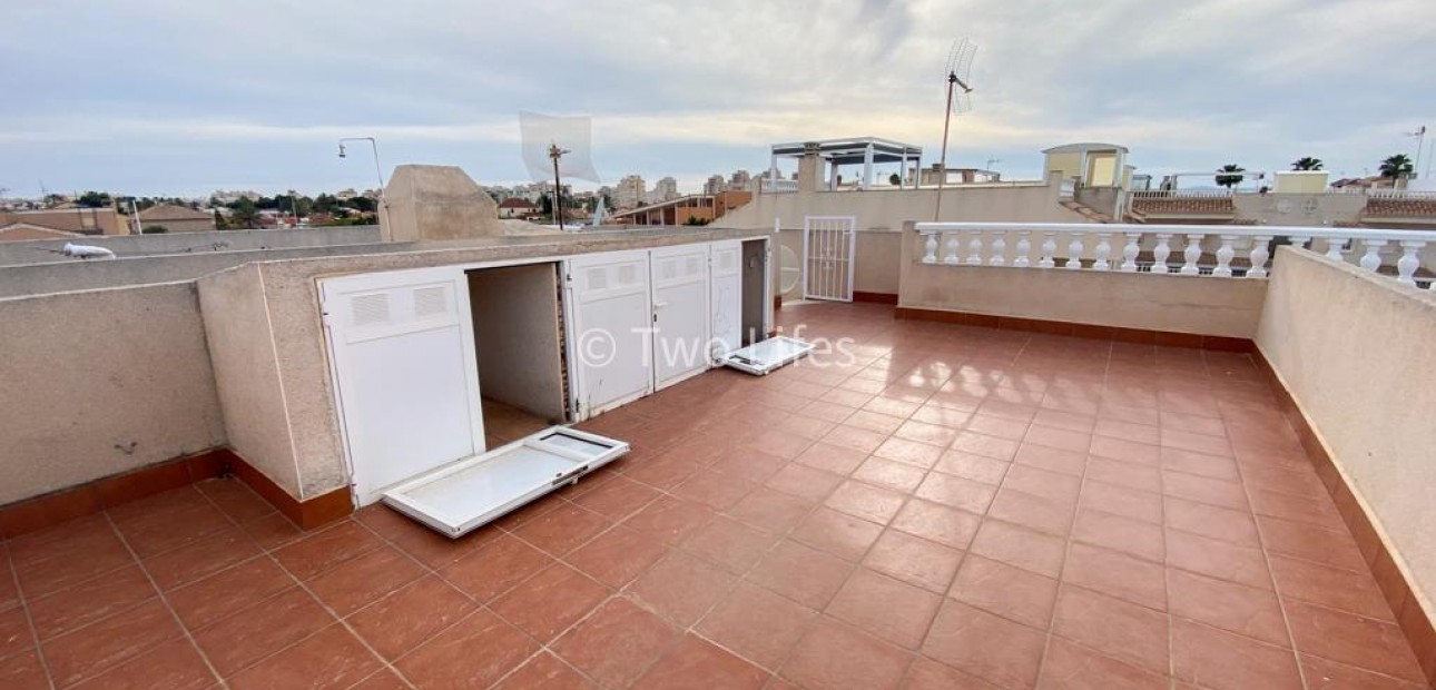 Sale - Bungalow -
Torrevieja - Sector 25