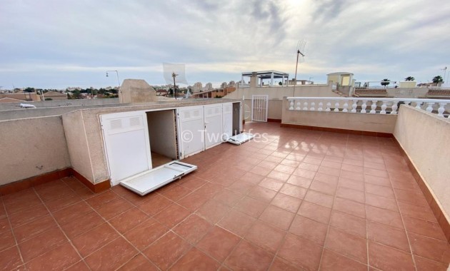 Venta - Bungalow -
Torrevieja - Sector 25