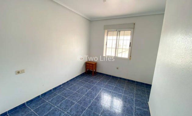 Sale - Bungalow -
Torrevieja - Sector 25