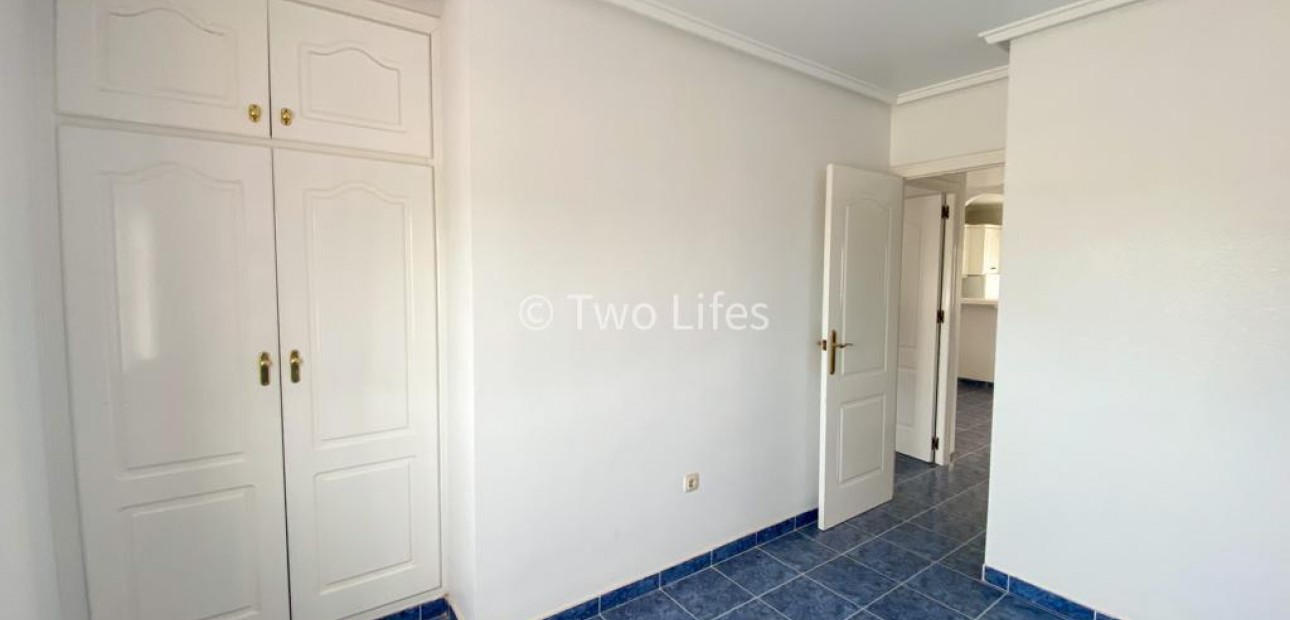 Sale - Bungalow -
Torrevieja - Sector 25