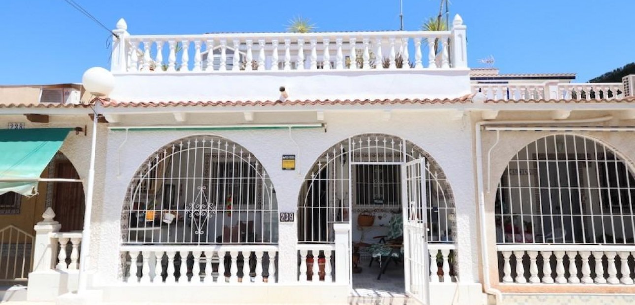 Herverkoop - Terraced house -
Los Alcazares - Oasis