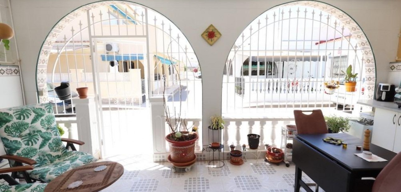 Sale - Terraced house -
Los Alcazares - Oasis