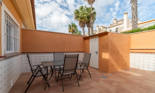 Venta - Terraced house -
Orihuela Costa - Los Dolses