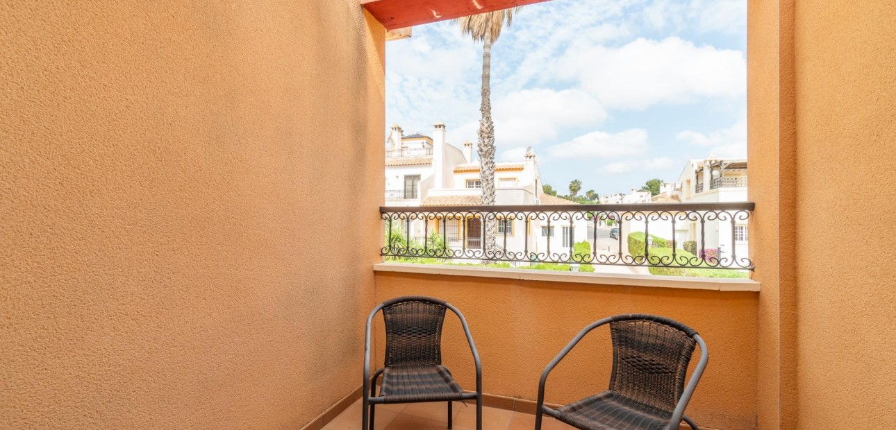 Venta - Terraced house -
Orihuela Costa - Los Dolses