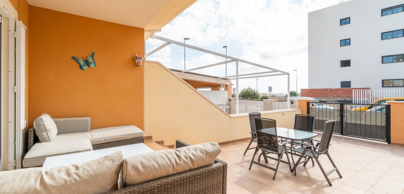 Venta - Terraced house -
Orihuela Costa - Los Dolses