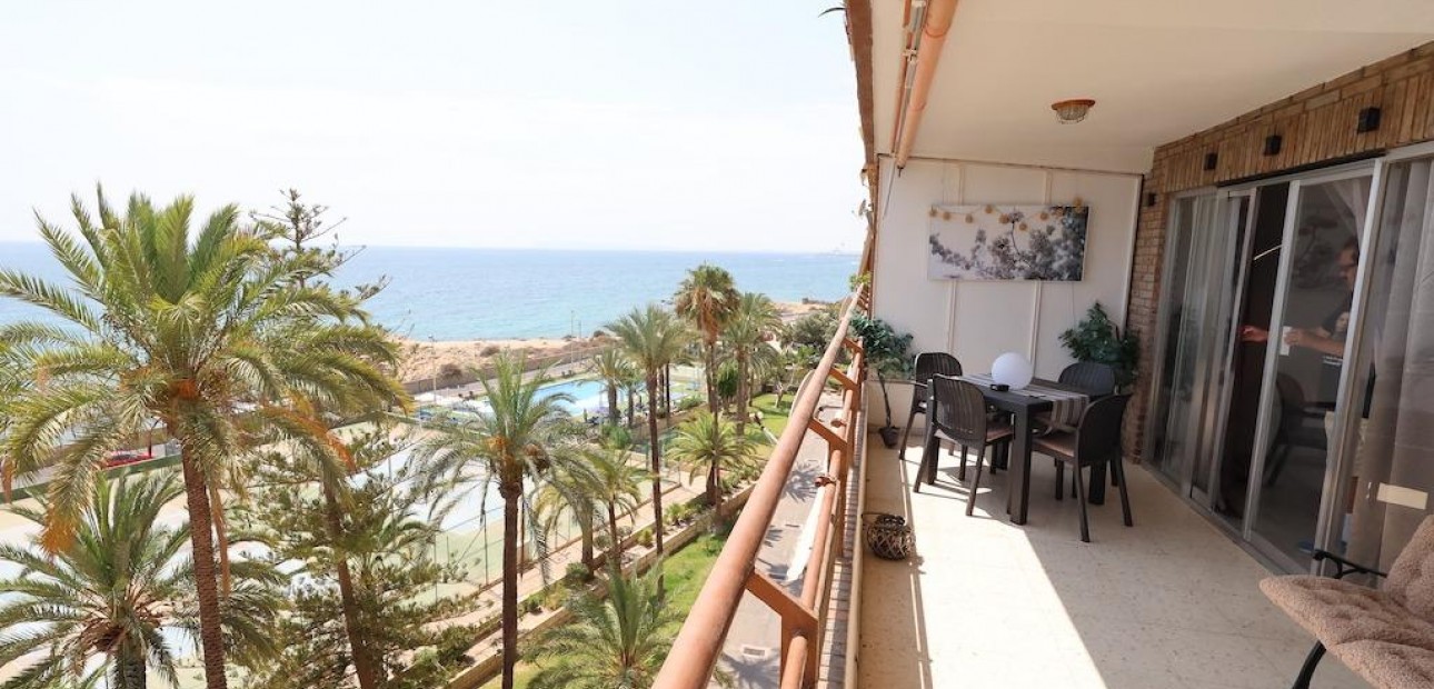 Sale - Apartment / flat -
Alicante - Barrio Obrero