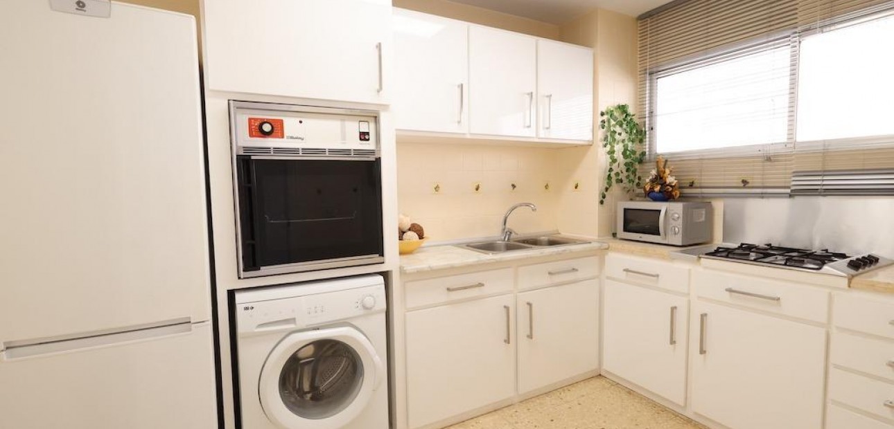 Sale - Apartment / flat -
Alicante - Barrio Obrero