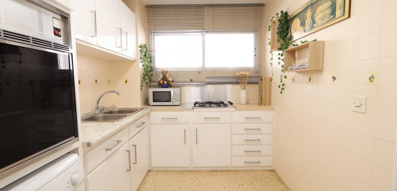 Sale - Apartment / flat -
Alicante - Barrio Obrero