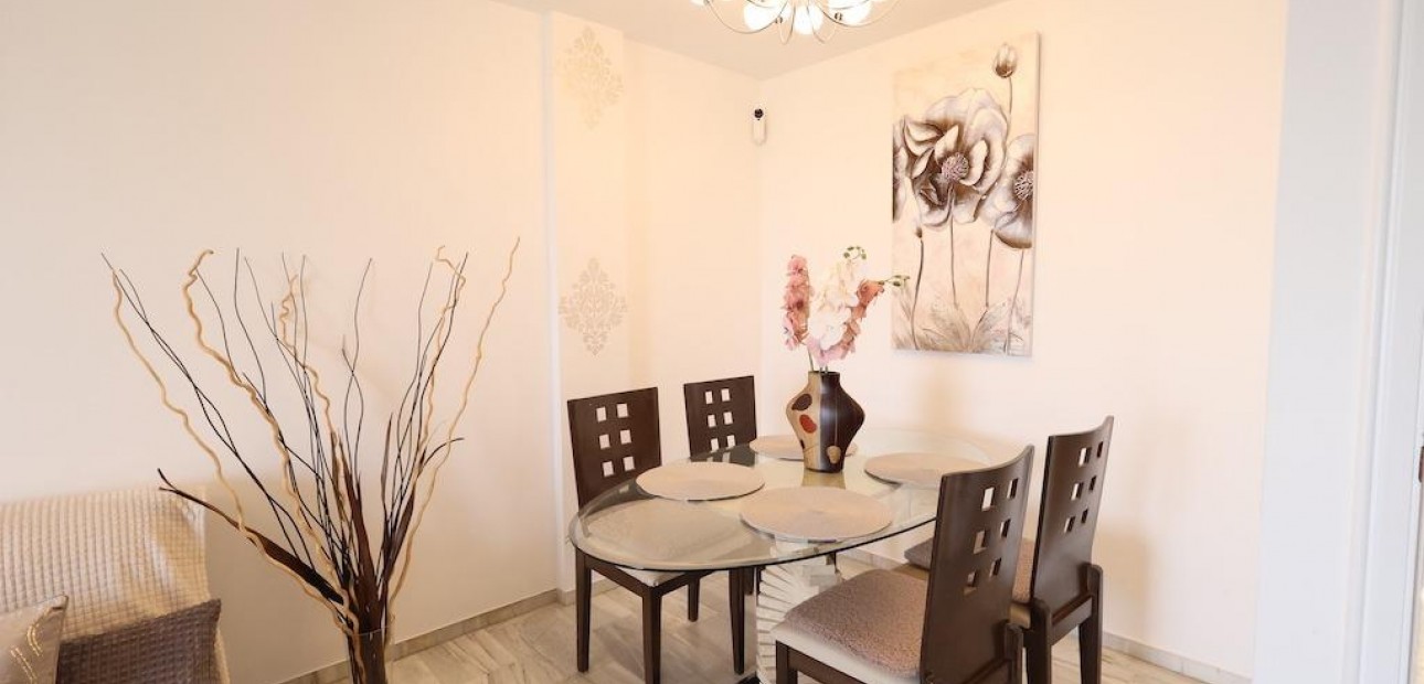 Sale - Apartment / flat -
Alicante - Barrio Obrero