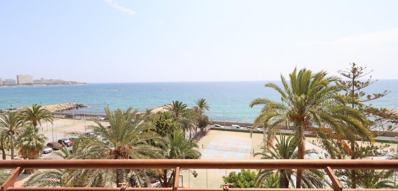 Sale - Apartment / flat -
Alicante - Barrio Obrero