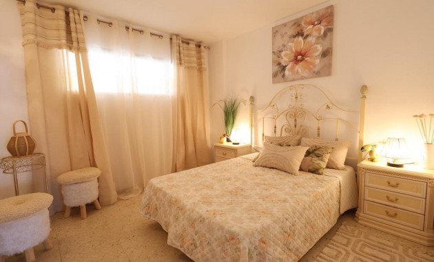 Sale - Apartment / flat -
Alicante - Barrio Obrero