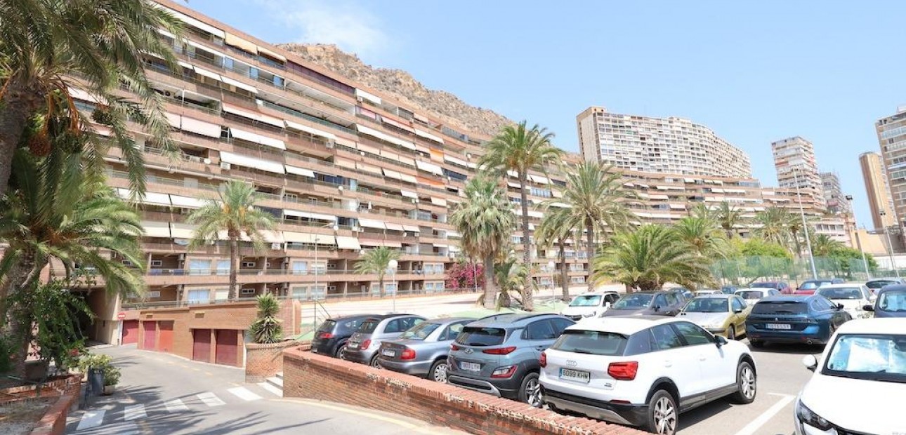 Sale - Apartment / flat -
Alicante - Barrio Obrero