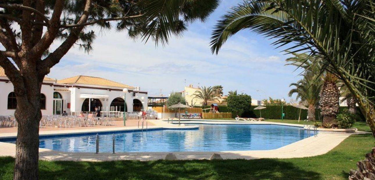 Herverkoop - Villa -
Orihuela Costa - Las Mimosas