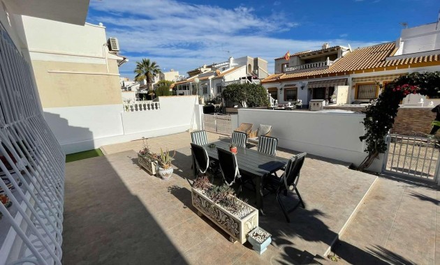 Herverkoop - Villa -
Orihuela Costa - Las Mimosas