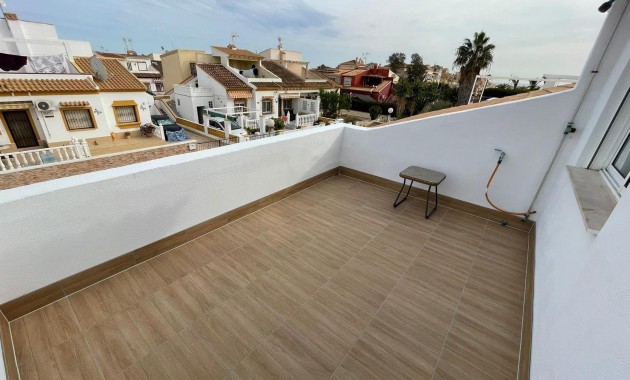 Sale - Villa -
Orihuela Costa - Las Mimosas