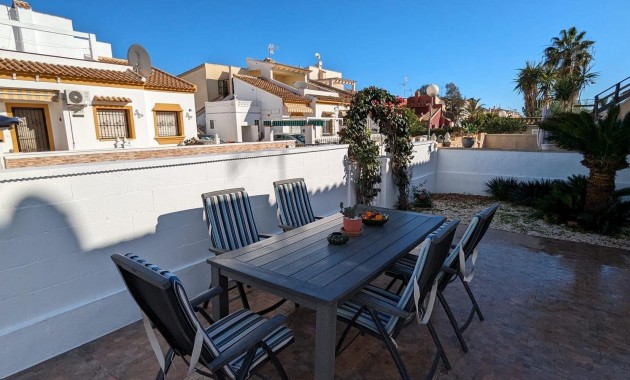 Venta - Villa -
Orihuela Costa - Las Mimosas