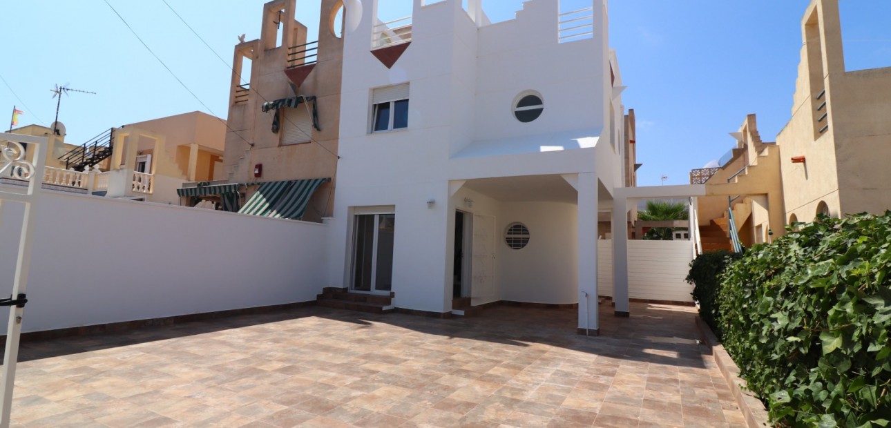 Herverkoop - Quad Villa -
Torrevieja - El Salado