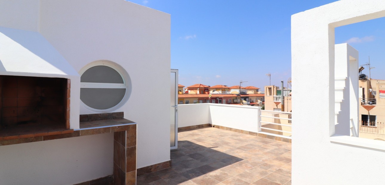 Herverkoop - Quad Villa -
Torrevieja - El Salado