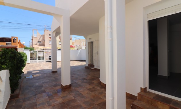 Herverkoop - Quad Villa -
Torrevieja - El Salado