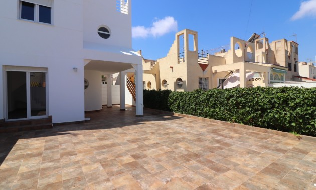 Herverkoop - Quad Villa -
Torrevieja - El Salado