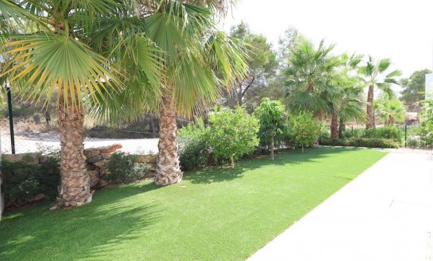 Sale - Villa -
Orihuela - Las Colinas Golf