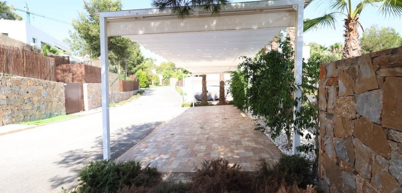 Sale - Villa -
Orihuela - Las Colinas Golf