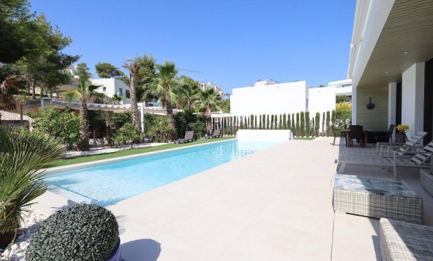 Sale - Villa -
Orihuela - Las Colinas Golf