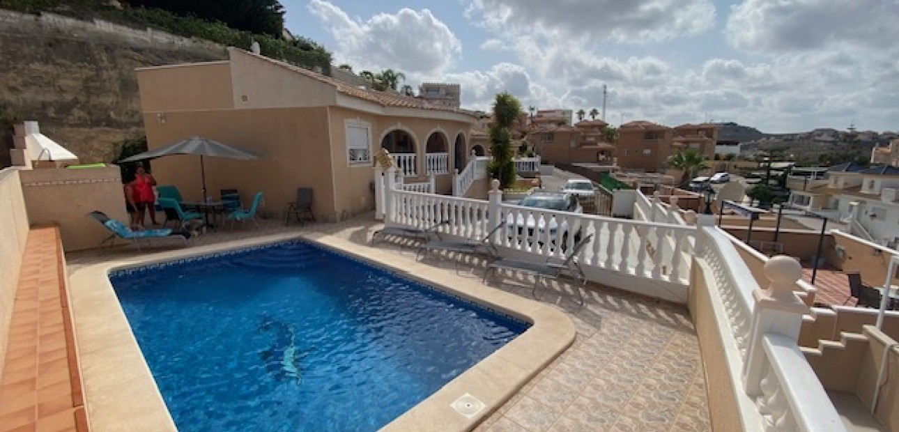 Sale - Villa -
Ciudad Quesada