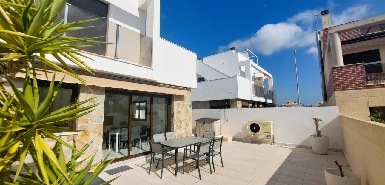 Venta - Semi -
Orihuela Costa - Lomas de Cabo Roig