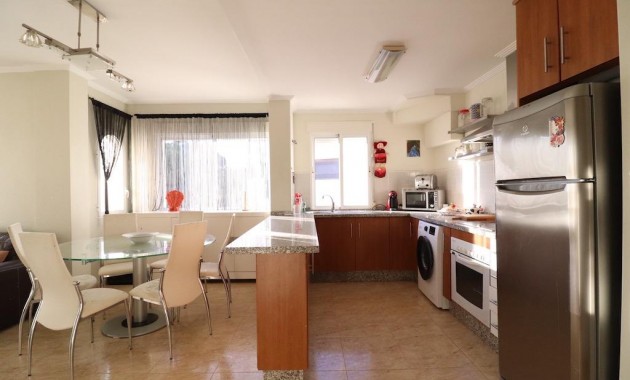 Herverkoop - Penthouse -
Orihuela Costa - Campoamor