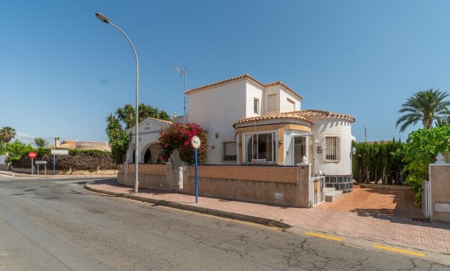 Herverkoop - Villa -
Orihuela Costa - La Florida