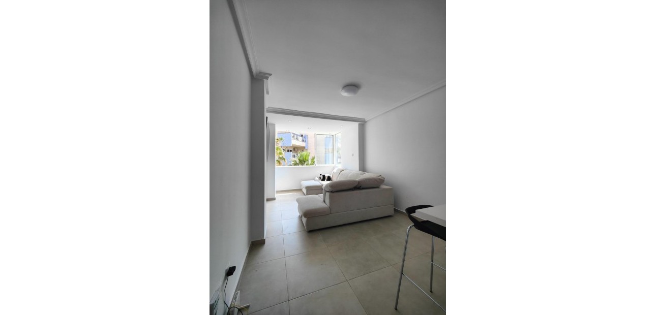 Sale - Apartment / flat -
Orihuela Costa - Campoamor