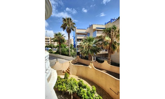 Sale - Apartment / flat -
Orihuela Costa - Campoamor