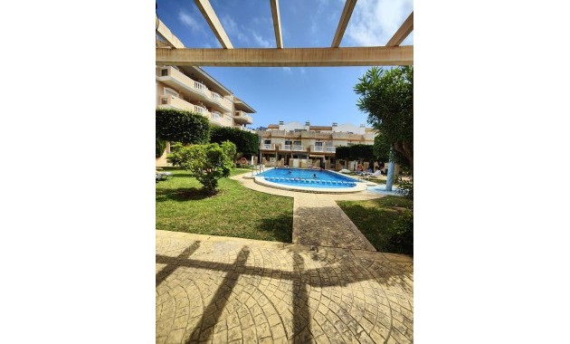 Sale - Apartment / flat -
Orihuela Costa - Campoamor