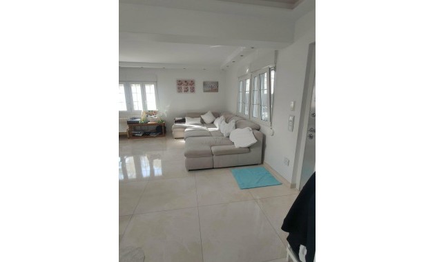 Sale - Villa -
Orihuela Costa - La Zenia