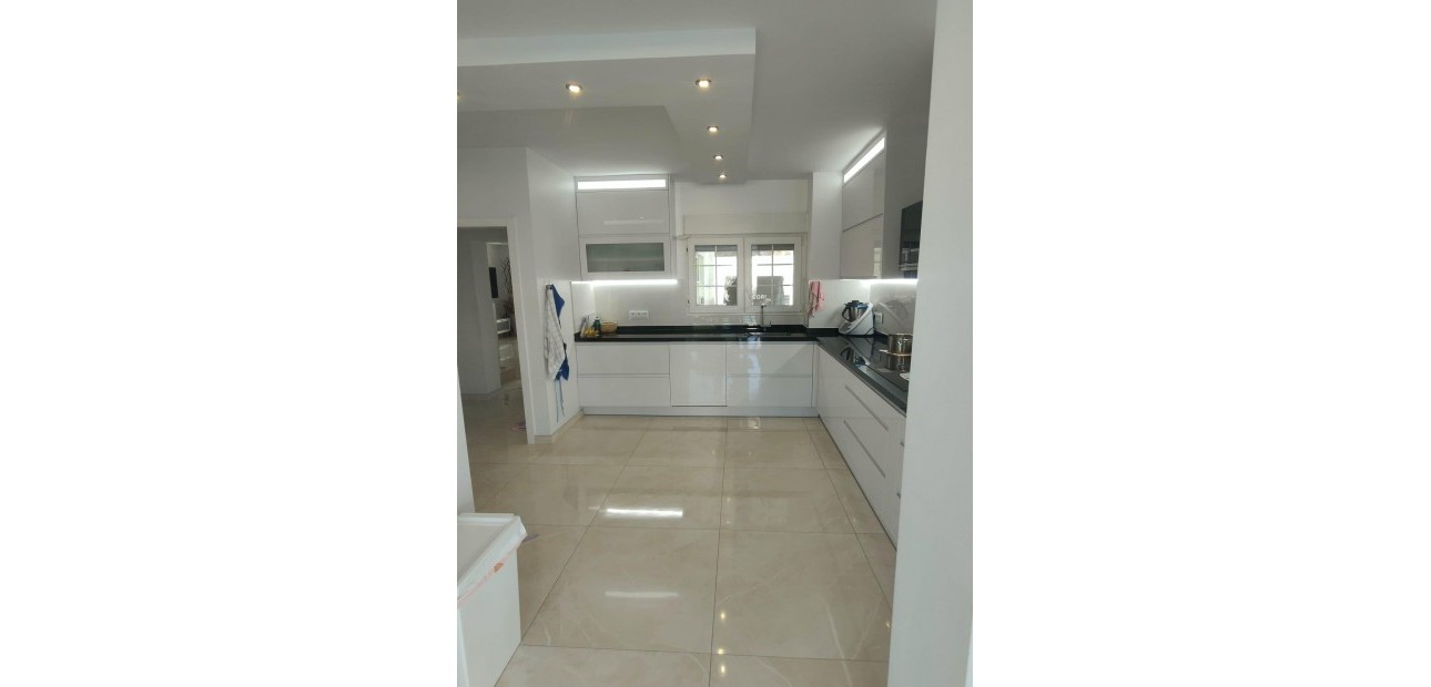 Venta - Villa -
Orihuela Costa - La Zenia