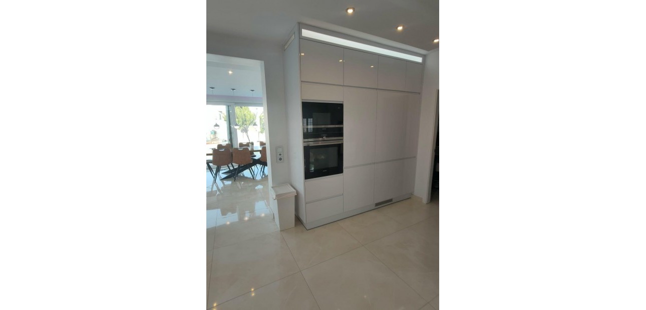 Venta - Villa -
Orihuela Costa - La Zenia