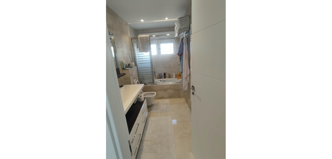 Venta - Villa -
Orihuela Costa - La Zenia