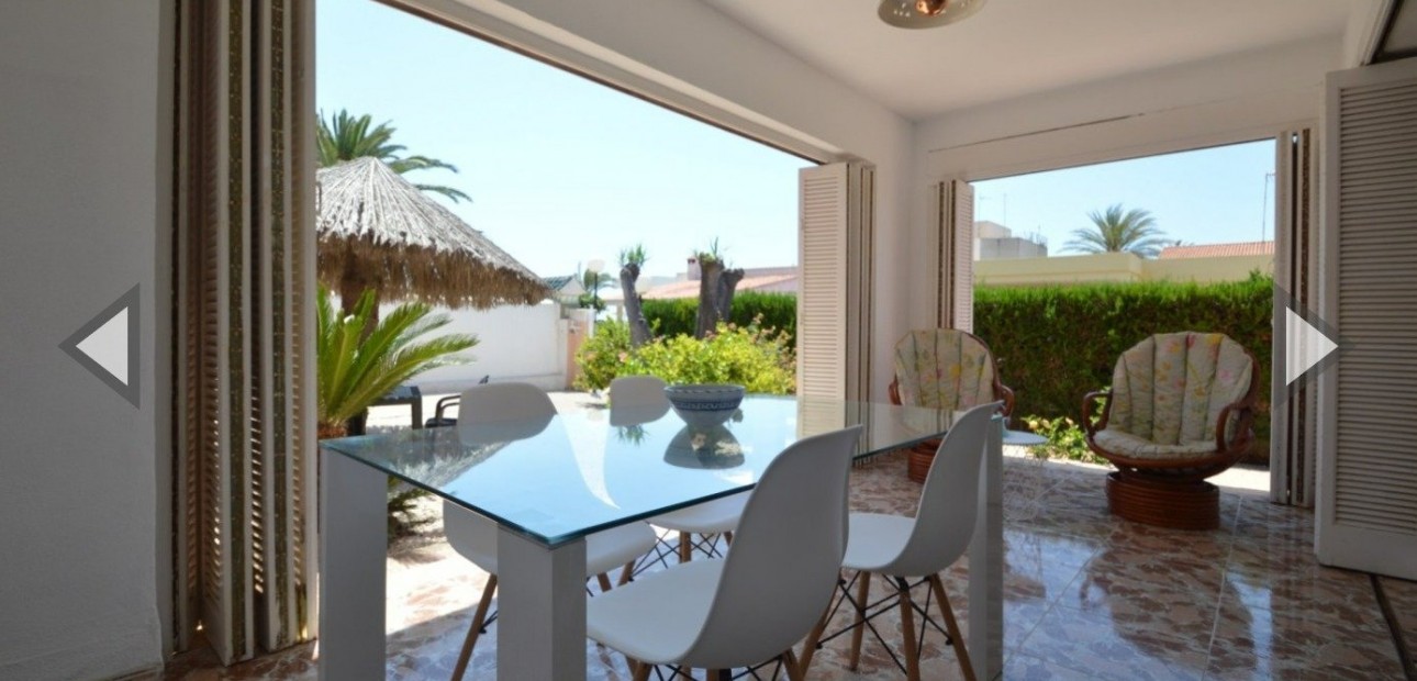 Herverkoop - Villa -
Torrevieja - La veleta