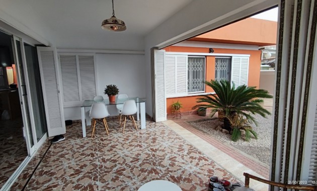 Sale - Villa -
Torrevieja - La veleta