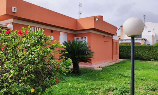 Herverkoop - Villa -
Torrevieja - La veleta