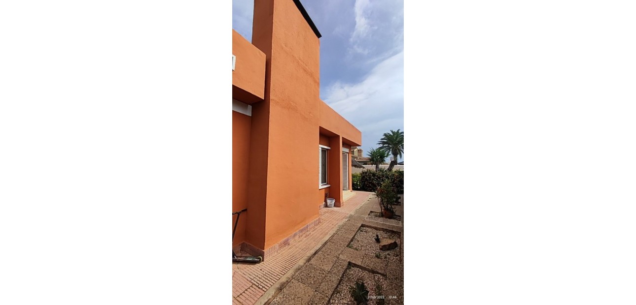 Sale - Villa -
Torrevieja - La veleta